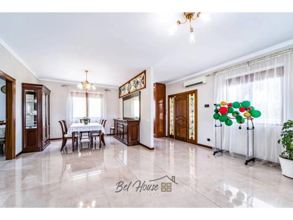 Casa independiente en calle de los Almendros