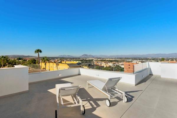 Casa independiente en calle Topacio, 35