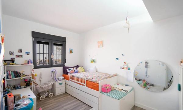 Casa independiente en calle Sierra, 6