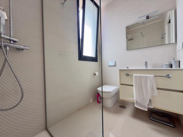 Casa independiente en avenida Argentina, 1