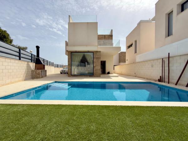 Casa independiente en avenida Argentina, 1