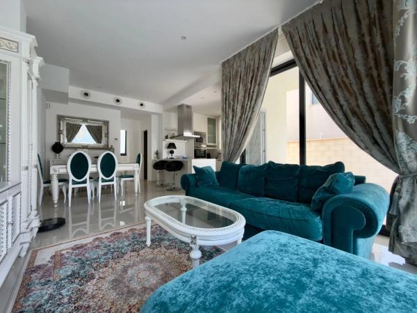 Casa independiente en avenida Argentina, 1