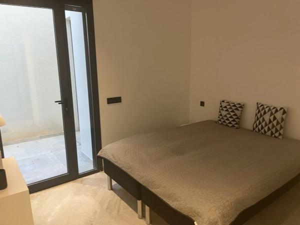 Casa independiente en calle Castillo, 43 -15