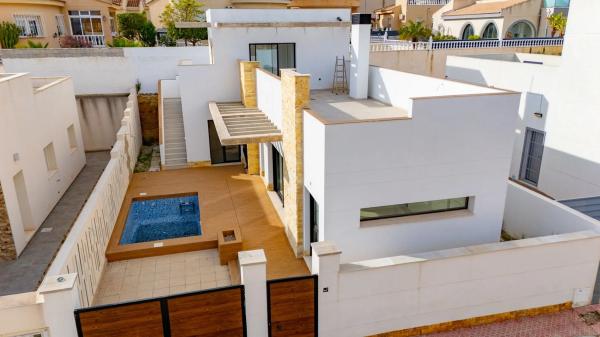 Casa independiente en calle Rio Ulla