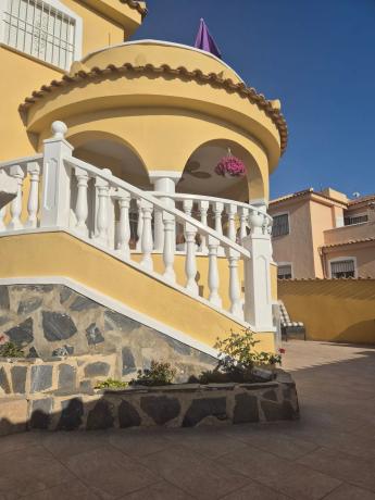 Casa independiente en plaza de Europa, 63