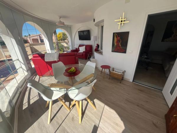 Casa independiente en calle Granada, 4