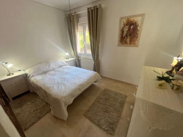 Casa independiente en calle Granada, 4