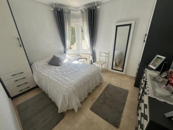 Casa independiente en calle Granada, 4