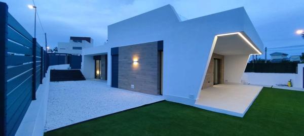 Casa independiente en calle Galicia, 75