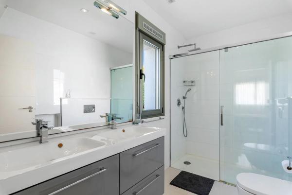 Casa independiente en calle Islas Chafarinas, 15