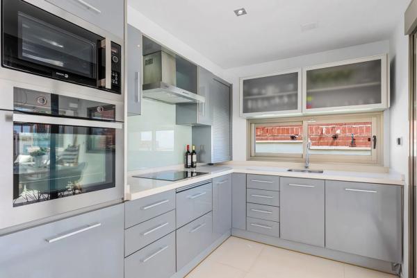 Casa independiente en calle Islas Chafarinas, 15