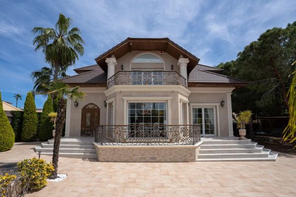 Casa independiente en calle Córdoba