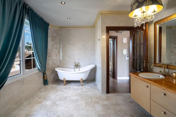 Casa independiente en calle Córdoba