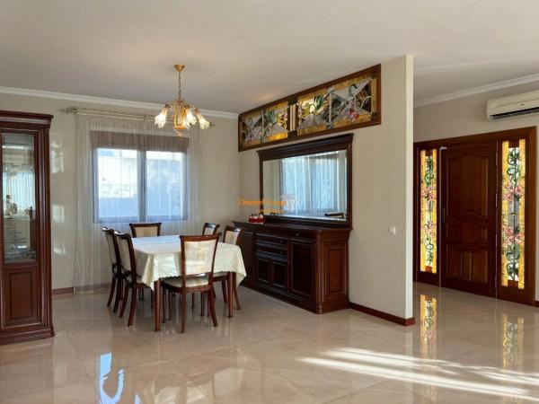 Casa independiente en calle de los Almendros