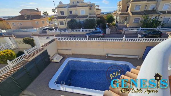 Casa independiente en calle Estocolmo