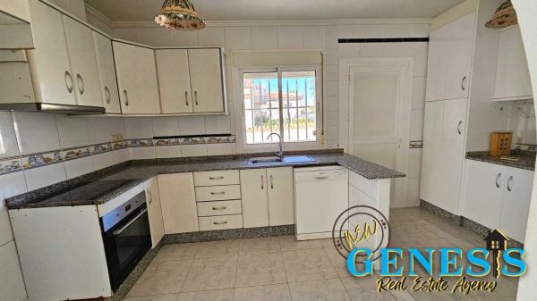 Casa independiente en calle Estocolmo