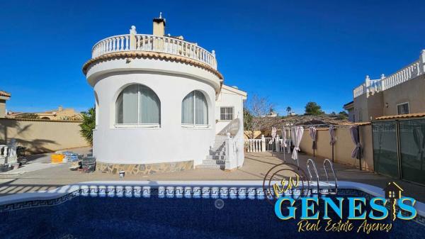 Casa independiente en calle Estocolmo