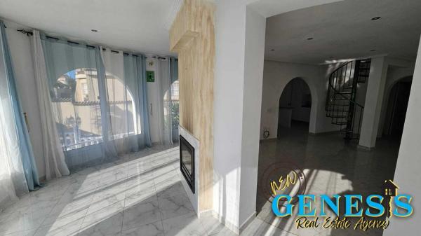 Casa independiente en calle Estocolmo