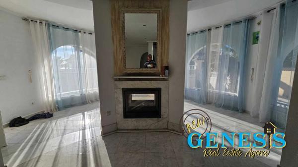 Casa independiente en calle Estocolmo