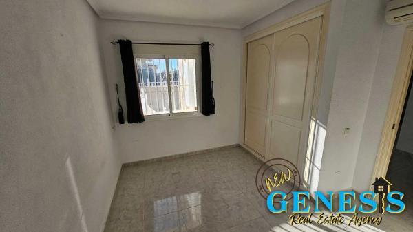 Casa independiente en calle Estocolmo