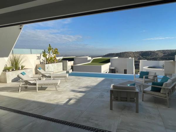 Casa independiente en avenida del Recorral