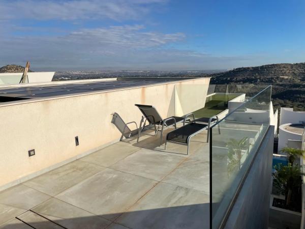 Casa independiente en avenida del Recorral