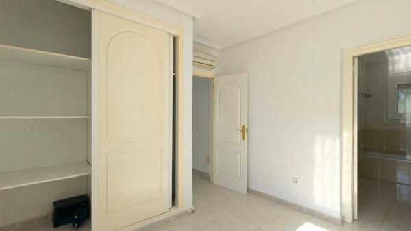 Casa independiente en calle Estocolmo