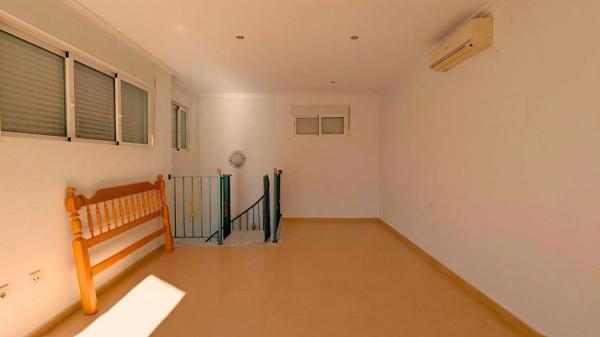 Casa independiente en calle Estocolmo