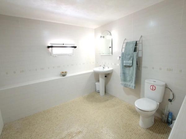 Casa independiente en calle Rio Tinto