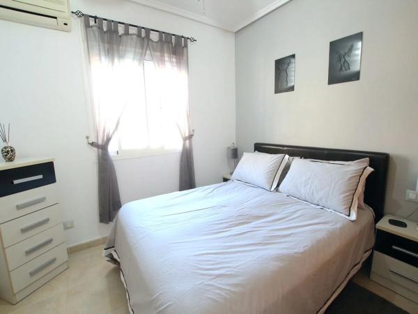 Casa independiente en calle Rio Tinto