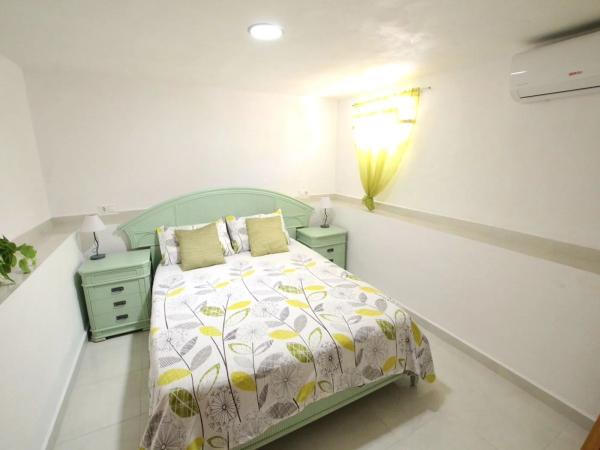 Casa independiente en calle Rio Tinto