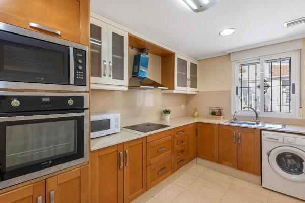 Casa independiente en paseo de Bo Astrom Nˡ 101, 33