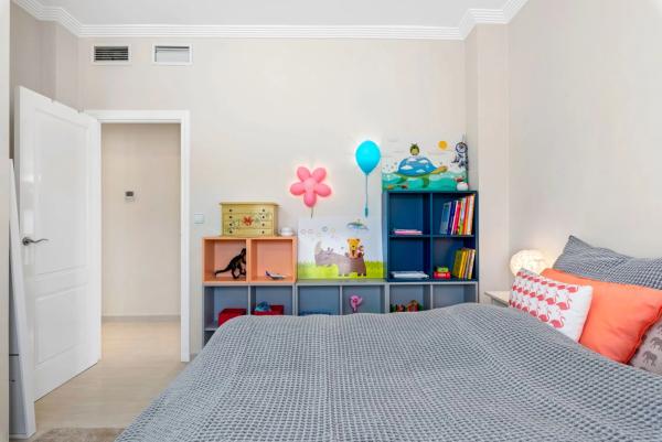 Casa independiente en calle Islas Alhucemas, 2