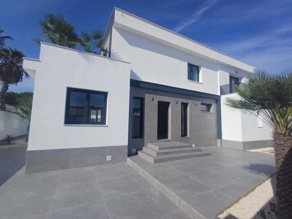 Casa independiente en calle los Algarrobos, 5