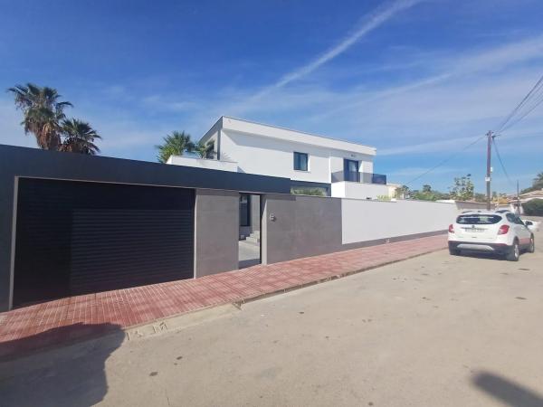 Casa independiente en calle los Algarrobos, 5