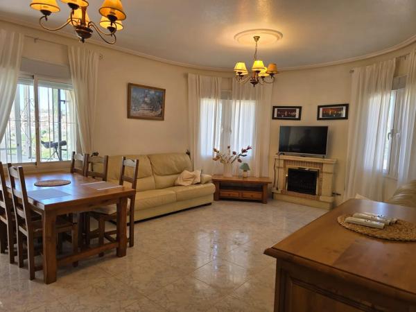 Casa independiente en calle Sierra de Cazalla, 2