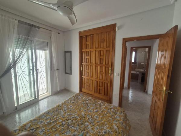 Casa independiente en calle Sierra de Monserrat