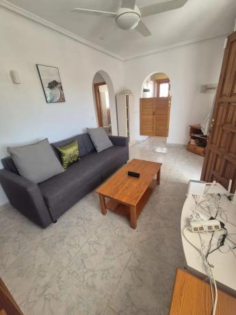 Casa independiente en calle Sierra de Monserrat