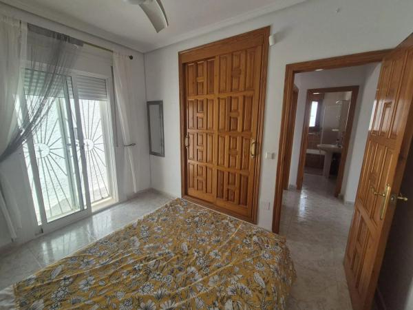 Casa independiente en calle Sierra de Monserrat