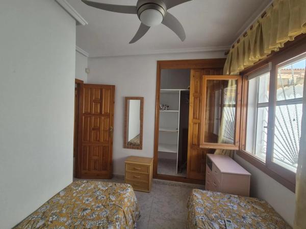 Casa independiente en calle Sierra de Monserrat