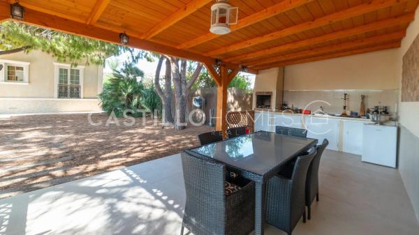 Casa independiente en calle Córdoba