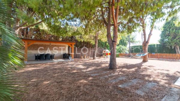 Casa independiente en calle Córdoba