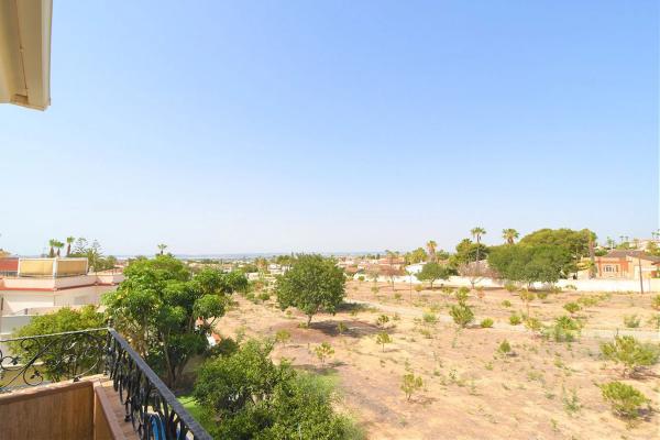 Casa independiente en calle de los Almendros