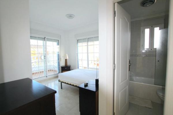 Casa independiente en calle baja