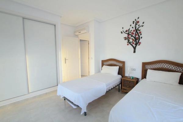 Casa independiente en calle baja