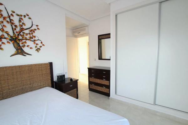 Casa independiente en calle baja