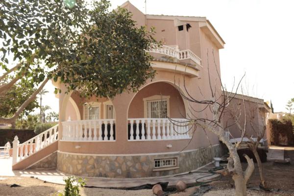 Casa independiente en calle Presidente de la Generalitat, 279