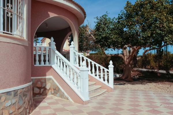 Casa independiente en calle Presidente de la Generalitat, 279