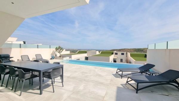 Casa independiente en Av. del Recorral