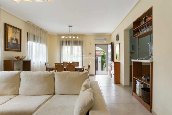 Casa independiente en calle Islas Baleares, 21